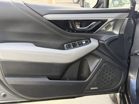 Used 2020 Subaru Outback Limited image 11