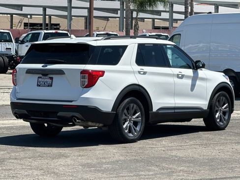 Certified 2023 Ford Explorer XLT w/ Equipment Group 202A RWD image 3