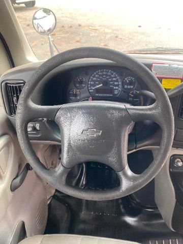 Used 2001 Chevrolet Express 3500 RWD image 10