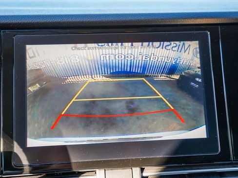 Used 2021 Kia Niro LXS image 23