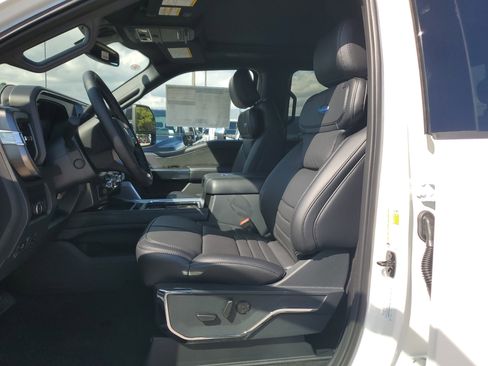 New 2026 Ford F250 Platinum w/ Tremor Off-Road Package image 11