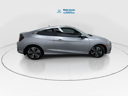 Used 2017 Honda Civic EX-L image 3