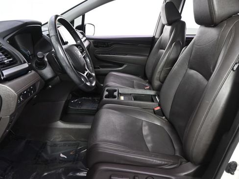 Used 2018 Honda Odyssey Elite image 5