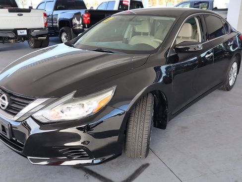 Used 2017 Nissan Altima 2.5 S w/ Power Driver Seat Package image 9