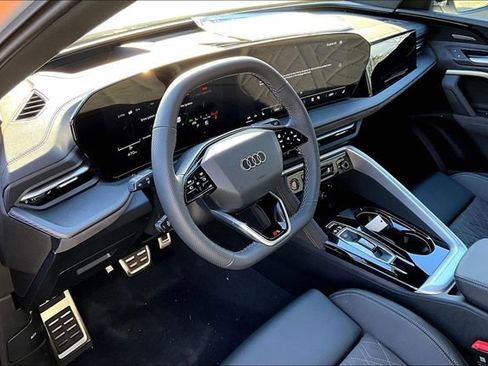 New 2025 Audi SQ5 Premium Plus w/ Premium Plus Package image 6