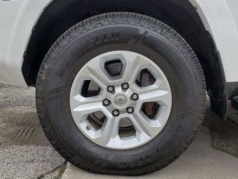 Used 2019 Toyota 4Runner SR5 Premium AWD/4WD image 27