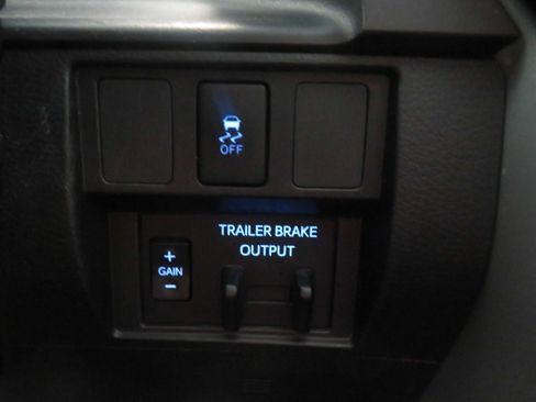 Used 2019 Toyota Tundra SR5 AWD/4WD image 44