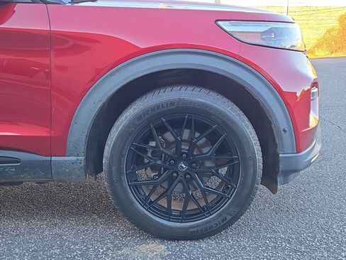 Used 2020 Ford Explorer ST w/ Premium Technology Package image 10