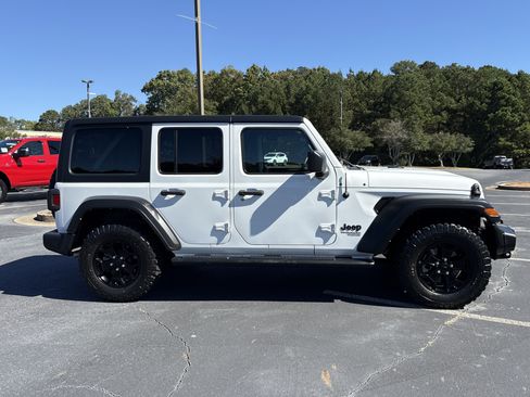 Used 2021 Jeep Wrangler Unlimited Sport image 4