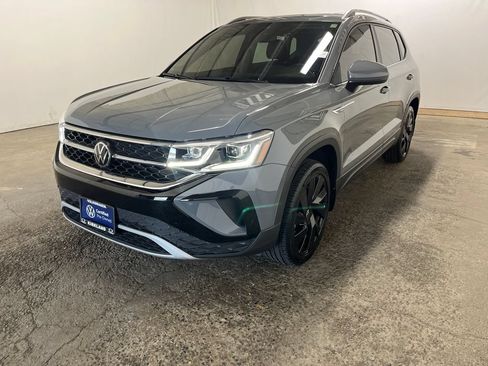 Certified 2024 Volkswagen Taos SEL AWD/4WD image 1