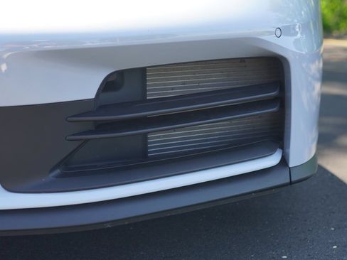 Used 2025 Porsche 911 Carrera T RWD image 19