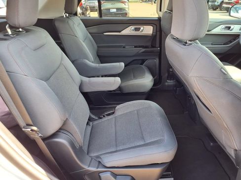 Used 2026 Ford Explorer Active RWD image 27