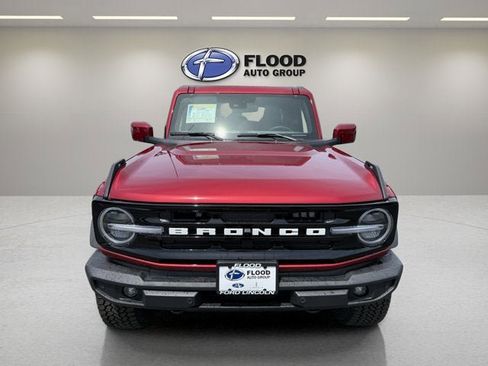 New 2026 Ford Bronco Outer Banks w/ Sasquatch Package AWD/4WD image 2