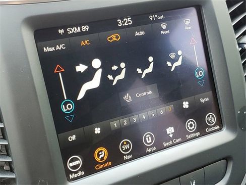 Used 2023 Jeep Cherokee Altitude Lux image 15