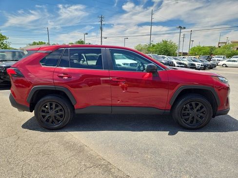 Used 2023 Toyota RAV4 LE AWD/4WD image 6