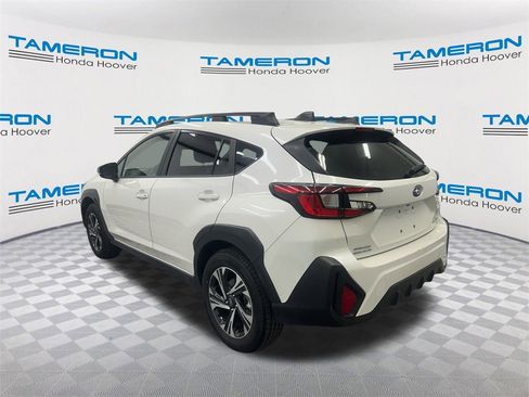 Used 2024 Subaru Crosstrek 2.0i Premium image 3