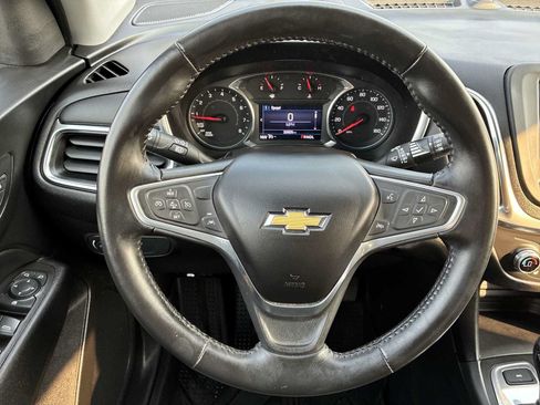 Used 2022 Chevrolet Equinox LT AWD/4WD image 11