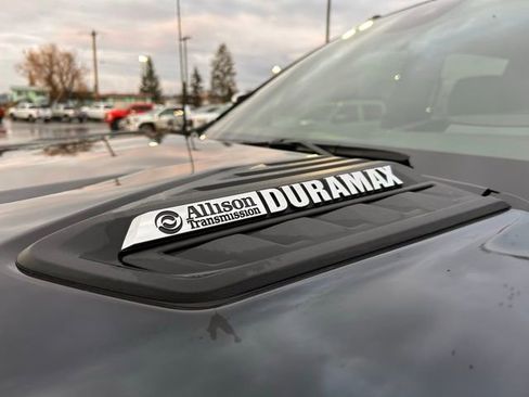 Used 2025 Chevrolet Silverado 3500 High Country w/ Technology Package image 9