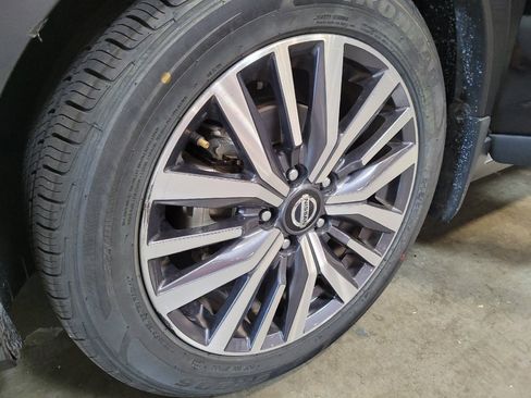 Used 2021 Nissan Kicks SV FWD image 31