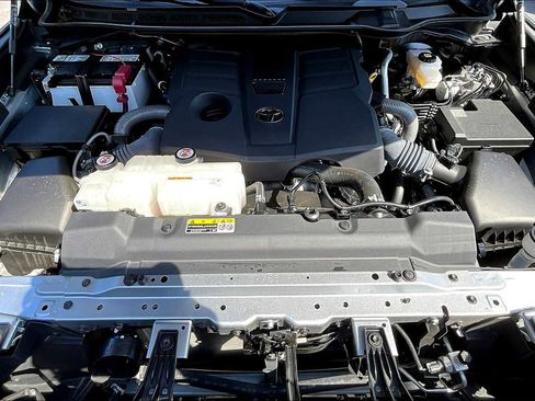 Used 2024 Toyota Tundra Limited image 28