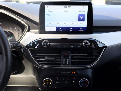 Used 2022 Ford Escape SE image 10