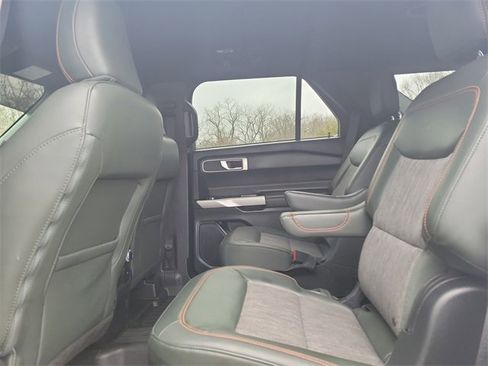 Used 2022 Ford Explorer Timberline image 15