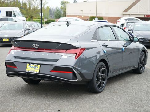 New 2026 Hyundai Elantra SEL Sport Premium FWD image 5