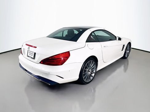 Used 2018 Mercedes-Benz SL 550 image 9