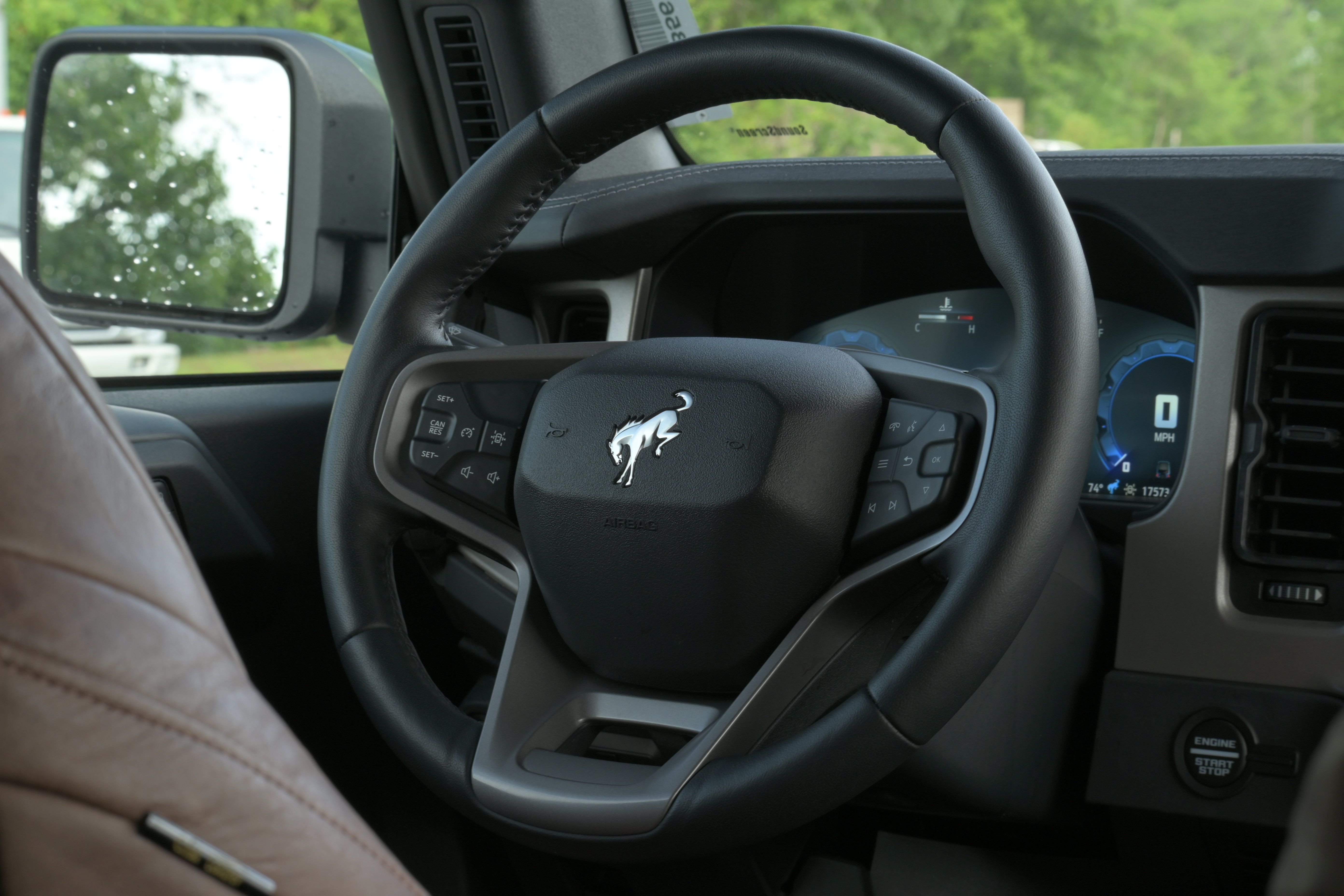 Used 2025 Ford Bronco Outer Banks AWD/4WD image 21
