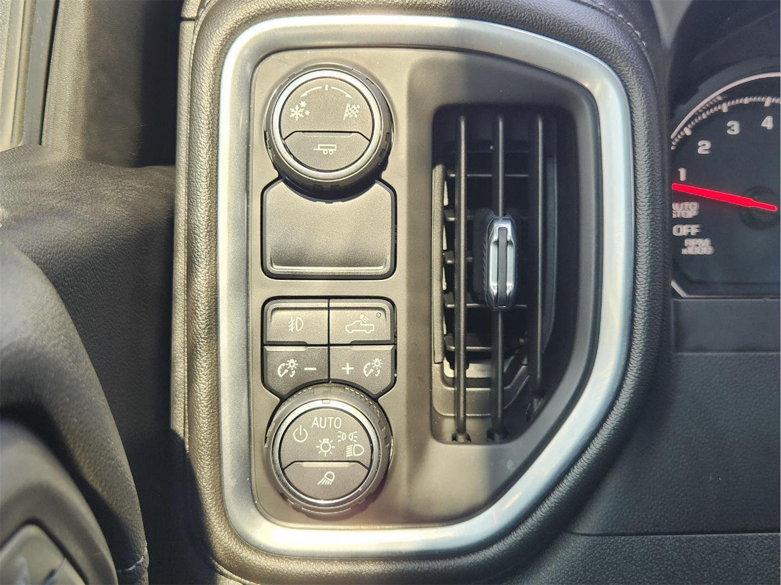 Certified 2019 Chevrolet Silverado 1500 LTZ w/ LTZ Texas Edition RWD image 22