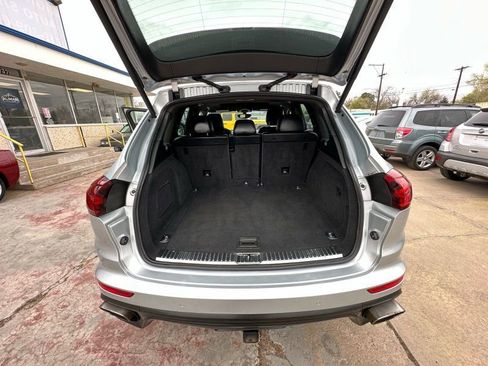 Used 2017 Porsche Cayenne AWD/4WD image 13