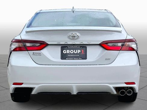 Used 2024 Toyota Camry SE image 5