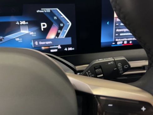 Used 2025 BMW iX xDrive50 image 43