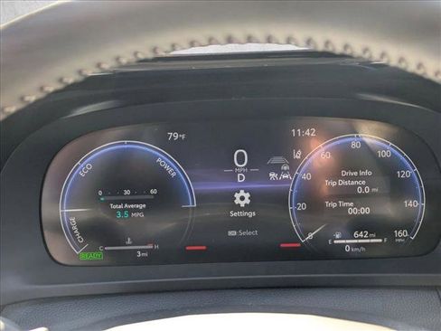 New 2025 Toyota Crown Signia image 9