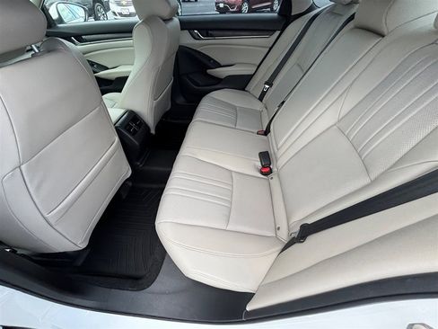Used 2019 Honda Accord Touring image 30
