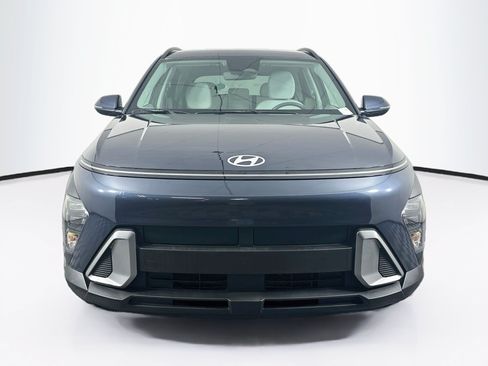 Used 2025 Hyundai Kona SEL FWD image 2
