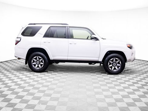 Used 2019 Toyota 4Runner TRD Off-Road Premium AWD/4WD image 6