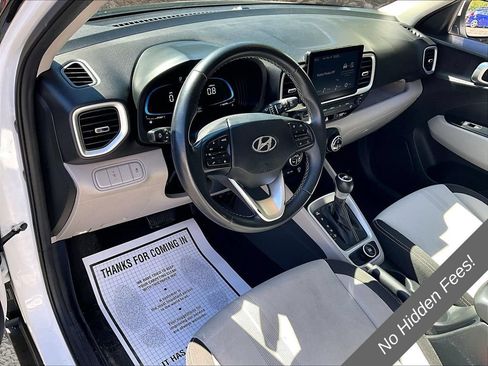 Used 2023 Hyundai Venue SEL w/ Cargo Package FWD image 11