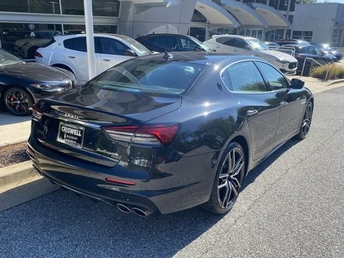 Used 2022 Maserati Quattroporte Modena image 5