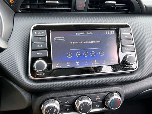 Certified 2025 Nissan Kicks Play S image 29