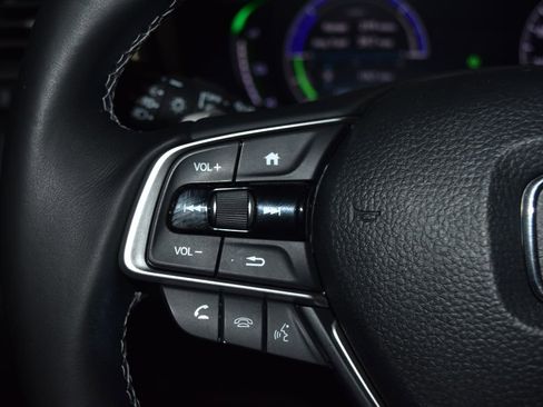 Used 2019 Honda Insight Touring image 9