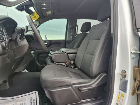 Used 2023 Chevrolet Silverado 2500 Custom w/ Custom Convenience Package image 9