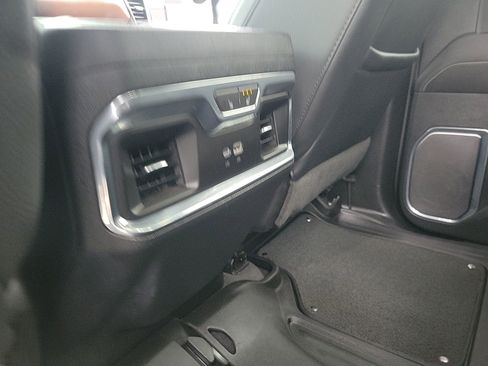 Used 2024 GMC Sierra 1500 Denali image 17