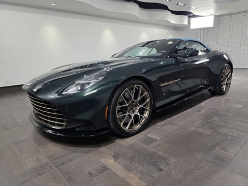 Used 2026 Aston Martin Vanquish Convertible RWD image 26