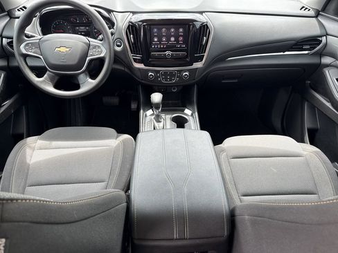 Used 2021 Chevrolet Traverse LS image 23