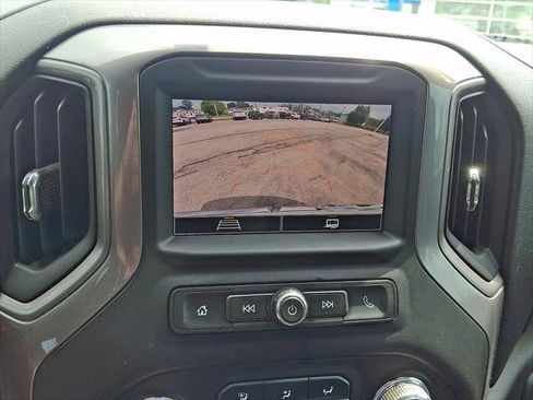 Used 2022 GMC Sierra 1500 Pro w/ Pro Value Package AWD/4WD image 17
