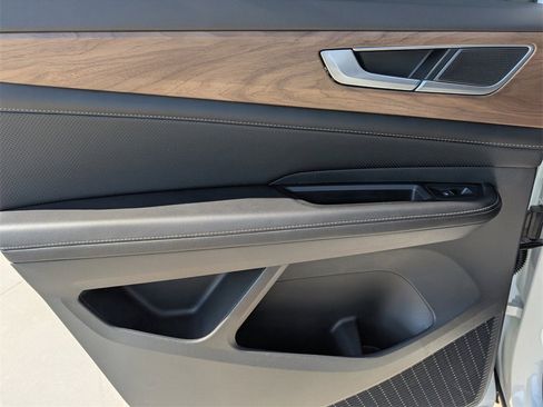 New 2026 Volkswagen Atlas SE image 24