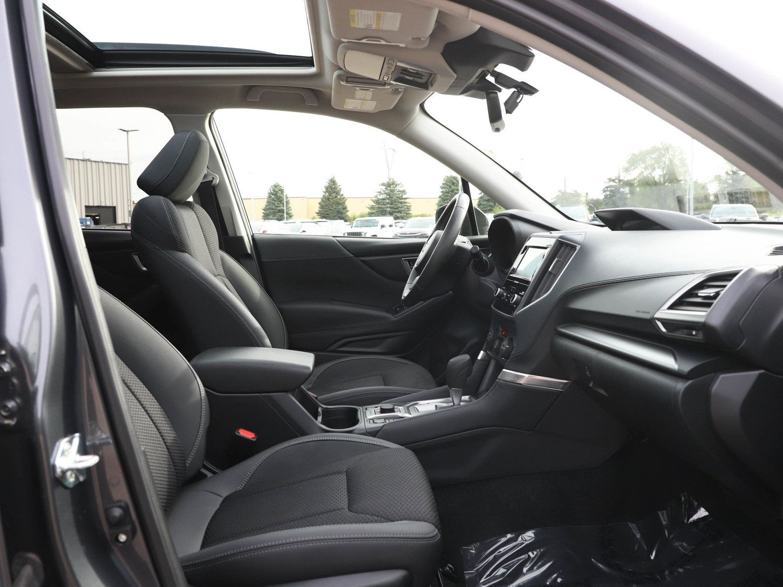 Used 2024 Subaru Forester Premium AWD/4WD image 11