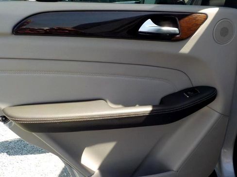 Used 2012 Mercedes-Benz ML 350 4MATIC image 17