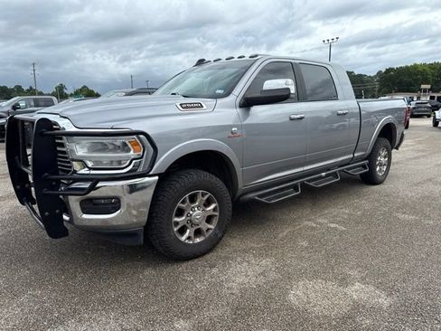 Used 2020 RAM 2500 Laramie AWD/4WD image 2